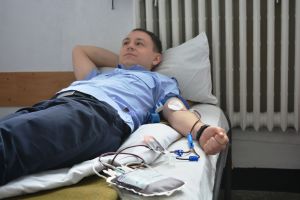 Acţiune sângeroasă la Jandarmerie: Au curs zeci de litri de sânge