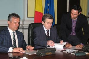 Bani europeni pentru eficientizarea energetică a Maternităţii şi a unităţii de asistenţă medico-socială din Sânpetru