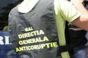 CULMEA ȘPĂGII: Un poliţist a dat MITĂ LA ANAF