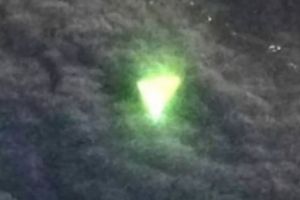 TRIUNGHIUL VERDE fluorescent, ultimul PROIECT ULTRASECRET al americanilor. Imagini captate întâmplător. Ruşii nici nu ştiu ce-i aşteaptă. FOTO