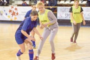 Fetele de la LER le au cu fotbalul