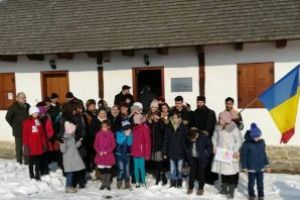 Dar de Înviere: Costume populare pentru copii, prin Calea Neamului