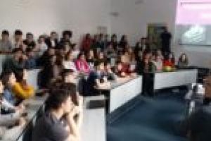 Lecţii despre droguri şi trafic de minori la Colegiul „Traian Doda” din Caransebeş