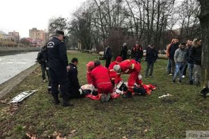 Braşovean, aruncat de iubită într-un râu din Baia Mare (Video)