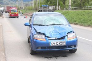 A adormit la volan şi a intrat în doi pietoni, tată şi fiu: primul a murit, al doilea a ...
