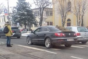 ACCIDENT în Aradul Nou! O elevă de 15 ani a fost LOVITĂ pe trecerea de pietoni