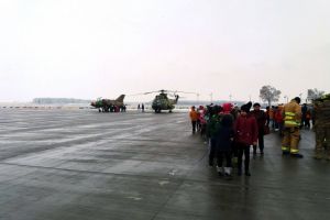 Militarii Fortelor Aeriene Romane au prezentat tehnica militara elevilor din judetul Constanta. Evenimentul din cadrul Școlii Altfel organizat la Aeroportul Mihail Kogalniceanu (galerie foto)