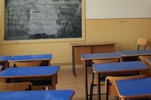 Ialomiţa: SE ÎNCHID ȘCOLILE