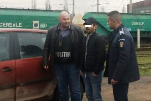 Hoţ reţinut pentru furturi de pe calea ferată