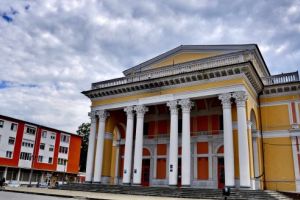 „Criza” Casei de Cultură Hunedoara se acutizează