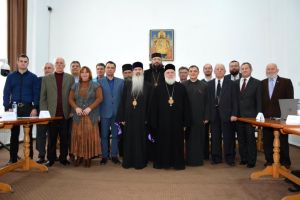 In oglinda cu stramosii. Centenarul Unirii Basarabiei cu Romania“ 