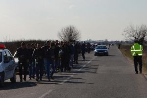 PROTEST/ Arădenii vor să BLOCHEZE două drumuri judeţene, din cauza gropilor