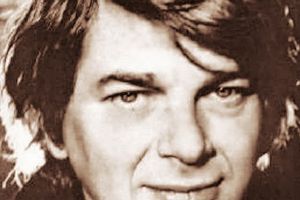 Îngerul cu o carte în mâini: Recital de poezie al actorului Eugen Ţugulea, dedicat poetului Nichita Stănescu