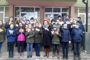 Elevii de la Școala „Miron Costin” au marcat Ziua Internaţională a Fericirii