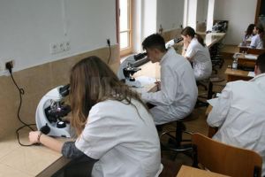 Șapte elevi din judeţ, la Olimpiada Naţională de Biologie