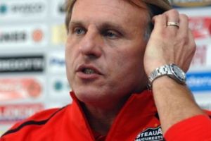 Gigi Becali avea „O CÂRTIȚĂ” în vestiarul Stelei. Patronul afla tot ce se întâmpla spaţiul privat al jucătorilor