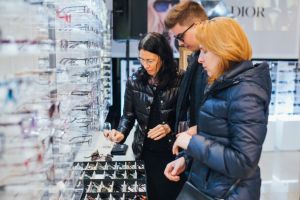 FOTO -Lansare de succes la Sibiu pentru noua colecţie de ochelari Dior