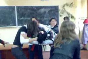 Cluj: Mai multe eleve s-au bătut şi au ajuns la Poliţie