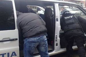 Kent, Marlboro şi Dolar din Sălaj au fost arestaţi pentru furt de animale