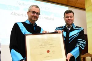 Un candidat la premiul Nobel a primit titlul de Doctor Honoris Causa al Universitatii de Vest