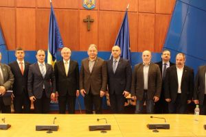 Ambasadorul Belarusului, în vizită la Consiliul Judeţean