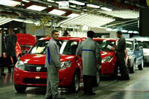 Dacia recheamă în service peste 1.800 de autoturisme cu probleme