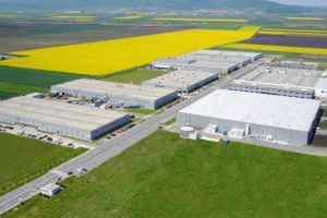 Un mare producător de electronice deschide o fabrică în centrul României. Angajează 100 de oameni