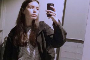 Eleva Ioana Iuga din Beclean, tot mai aproape de câştigarea unui concurs de fotografie pentru liceeni