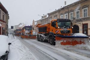 Deszăpezirea, doar pe străzile principale din municipiul Braşov