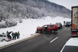 Accident cu 7 masini pe DN 1, la Liliesti