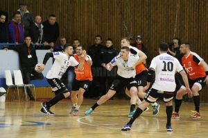 Universitatea a remizat la Minaur Baia Mare