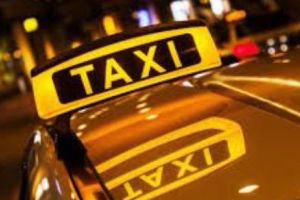 Migranţi prinşi în taxiuri