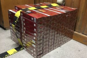 Masina burdusita cu tigari de contrabanda, descoperita de politisti la Lugoj