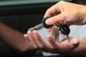 Un brailean l-a lasat sa conduca pe fiul sau de doar 17 ani