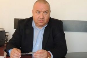 Cristian Ganea loveste in primarul Adrian Dobre: 