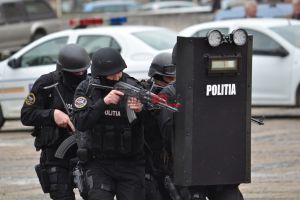 FOTO&VIDEO. Mascaţii din Satu Mare şi-au arătat măiestria. Nu vreţi să vă puneţi cu ei!