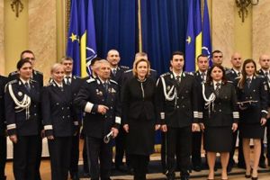 Combaterea Crimei Organizate Piteşti a primit Placheta de Onoare