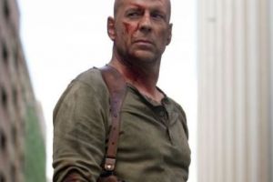 Ultimul film al lui Bruce Willis, o CAPCANĂ a MORȚII. Incendiu DEVASTATOR pe platourile de filmare