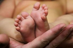 Vouchere pentru FERTILIZARE IN VITRO. Primăria Capitalei a stabilit SUMA pentru cuplurile care-şi doresc un copil. Care sunt CONDIȚIA PRINCIPALĂ