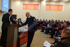 DÂMBOVIȚA: De Ziua Poliţiei Române, 96 de poliţişti au fost avansaţi la termen