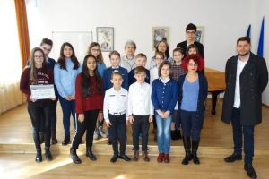 Elevii de la Colegiul Naţional de Artă „George Apostu” din nou în topul olimpiadelor şcolare