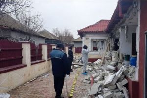 EXLPOZIE, cu doi răniţi, la o casă din NĂVODARI