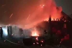 Aproape 100 de oi mistuite de flăcări în incendiul de la Șura Mică