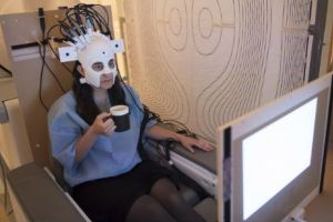 Revoluţie în domeniul imagisticii medicale. Oamenii de ştiinţă britanici au inventat un scanner cerebral în formă de cască