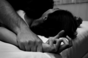 SCANDAL SEXUAL în lumea mondenă: Îl acuză că a VIOLAT-O şi îi cere 10 milioane de dolari