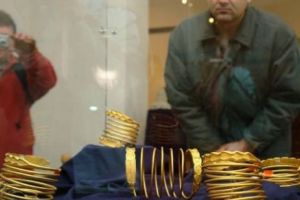 Traficanţi de brăţări dacice, achitaţi după ce a intervenit prescripţia răspunderii penale