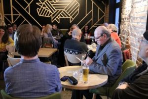 FOTO: Poeţii au rupt şabloanele de Ziua Internaţională a Poeziei