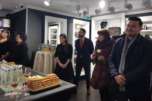 Cozacone a redeschis magazinul de pe Bulevardul Revoluţiei (FOTO)