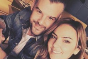 „Mama Natură” şi iubitul său, scene desprinse din filmele pentru ADULȚI, în văzul tuturor. Nu s-au mai abţinut şi au arătat TOT