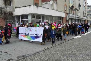 FOTO: Peste 150 de cugireni au fost prezenţi, sâmbătă, la Marşul pentru viaţă – 2018